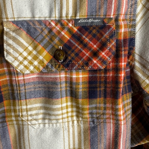 Eddie Bauer men’s multi plaid long sleeve flannel button up shirt size medium - Picture 4 of 5